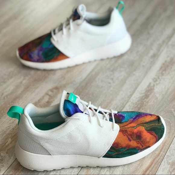 NWT Nike Roshe One Print - Picture 3 of 8